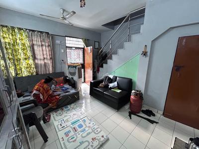Living Room Image of 750 Sq.ft 1.5 BHK Builder Floor for sale in Sector 51 Gurgaon for Rs. 6400000