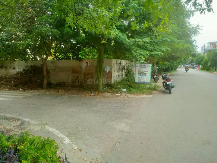 Jankipuram Extension Main Image 1