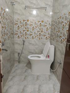 Common Bathroom Image of 780 Sq.ft 1 BHK Apartment / Flat for rent in Kondapur Hyderabad for Rs. 16500
