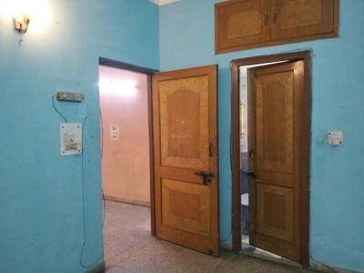 Bedroom Image of 950 Sq.ft 2 BHK Apartment / Flat for sale in Panchdeep Apartments CGHS, Vikaspuri New Delhi for Rs. 13500000
