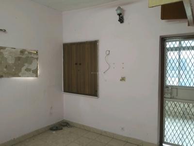 Bedroom Image of 1100 Sq.ft 3 BHK Apartment / Flat for sale in Vikaspuri New Delhi for Rs. 16500000