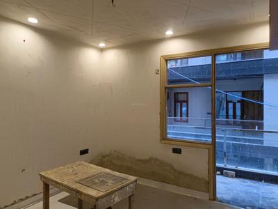 Bedroom Image of 1150 Sq.ft 4 BHK Apartment / Flat for sale in Sector 38 Rohini New Delhi for Rs. 11500000