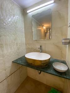 Image of 850 Sq.ft 2 BHK Apartment / Flat for rent in Andheri West, Mumbai for Rs. 76000
