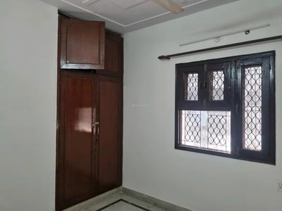 Bedroom Image of 1300 Sq.ft 3 BHK Apartment / Flat for rent in Janakpuri New Delhi for Rs. 40000