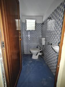 Bathroom Image of 1200 Sq.ft 3 BHK Independent House for rent in Kumarpara Guwahati for Rs. 17000