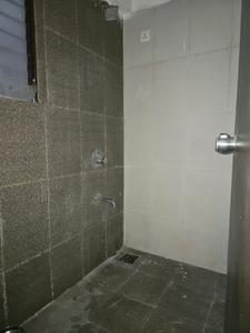 Common Bathroom Two Image of 679 Sq.ft 1.5 BHK Apartment / Flat for sale in Majestique Palm Atlantis, Wagholi Pune for Rs. 3851000