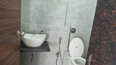 Bathroom Image of 550 Sq.ft 1 BHK Apartment / Flat for sale in Chembur Mumbai for Rs. 11600000