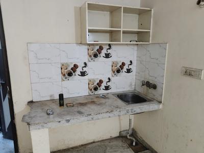 Kitchen Image of 300 Sq.ft 1 RK Builder Floor for rent in Mayur Vihar Phase 1 New Delhi for Rs. 9000
