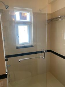 Bathroom Image of 2950 Sq.ft 4 BHK Apartment / Flat for sale in DLF Windsor Court, DLF Phase 4 Gurgaon for Rs. 90000000