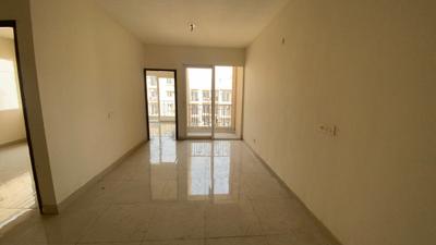 Living Room Image of 680 Sq.ft 2 BHK Apartment / Flat for sale in Signature Orchard Avenue 2, Sector 93 Gurgaon for Rs. 7000000