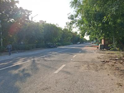 Image of 200 Sq.ft Residential Plot / Land for sale in Sector 105, Noida for Rs. 62500000