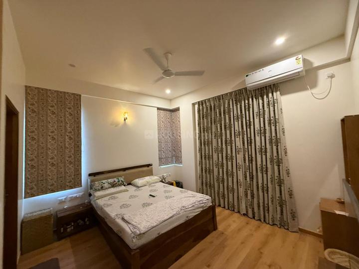 Apartment building Bedroom 1