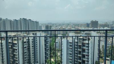 Living Room Image of 1240 Sq.ft 2 BHK Apartment / Flat for sale in Amanora Neo Towers, Hadapsar Pune for Rs. 17200000