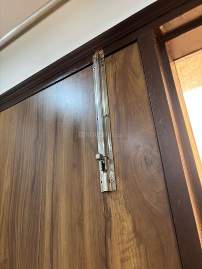 Flat no 202 Divine Appartment Hari vihar near dwarka metro station opposite metro pillar 817 Bedroom 1