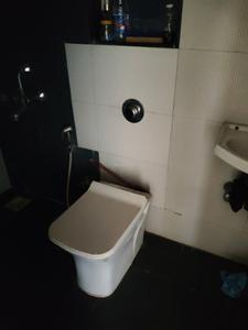 Common Bathroom Image of 700 Sq.ft 2 BHK Apartment / Flat for sale in Rustomjee Bella, Bhandup West Mumbai for Rs. 15500000