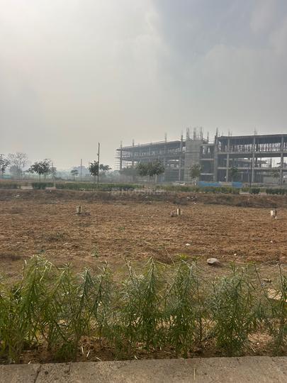 Orris Atulyam 83 Main Image 1