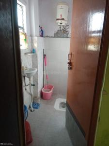 Bathroom Image of 550 Sq.ft 1 BHK Apartment / Flat for rent in Lado Sarai New Delhi for Rs. 11000