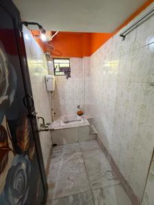 Bathroom Image of 850 Sq.ft 3 BHK Apartment / Flat for sale in Baranagar Kolkata for Rs. 2700000
