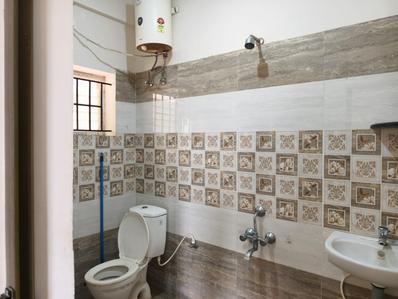Bathroom Image of 1049 Sq.ft 2 BHK Apartment / Flat for sale in Neel Garden, Vadamadurai Coimbatore for Rs. 4900000