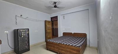 Bedroom Image of 450 Sq.ft 1 RK Apartment / Flat for rent in Sarita Vihar New Delhi for Rs. 16000