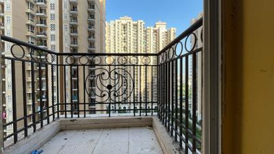Image of 1261 Sq.ft 3 BHK Apartment / Flat for sale in Prateek Grand City, Siddharth Vihar, Ghaziabad for Rs. 15600000