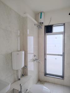 Common Bathroom Image of 700 Sq.ft 1 BHK Apartment / Flat for rent in Cosmos 27 GBR, Kasarvadavali Thane for Rs. 16009