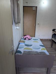 Bedroom Image of मात्र छाया BOYS PG in Chipiyana Buzurg, Ghaziabad