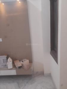 Bedroom Image of 1100 Sq.ft 2 BHK Builder Floor for rent in Preet Vihar New Delhi for Rs. 25000