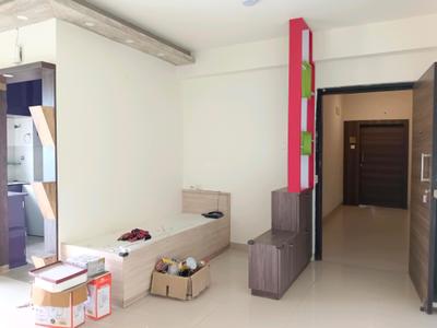 Living Room Image of 972 Sq.ft 2 BHK Apartment / Flat for rent in Primarc Southwinds, Rajpur Kolkata for Rs. 23000