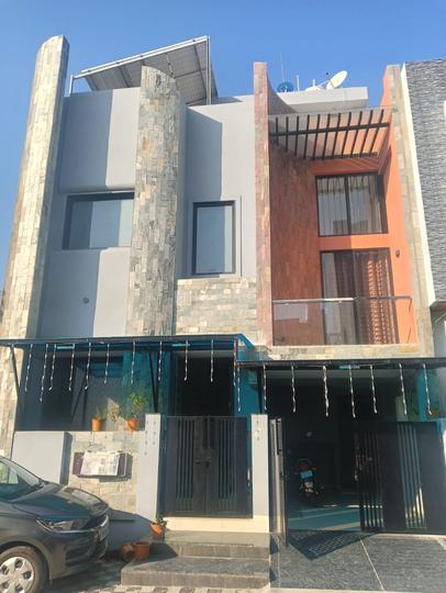 Wanderland Treasure Fantasy Main Image 1