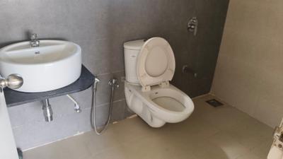 Bedroom Image of 1350 Sq.ft 2.5 BHK Apartment / Flat for rent in Adani The Meadows, Shantigram Ahmedabad for Rs. 26500
