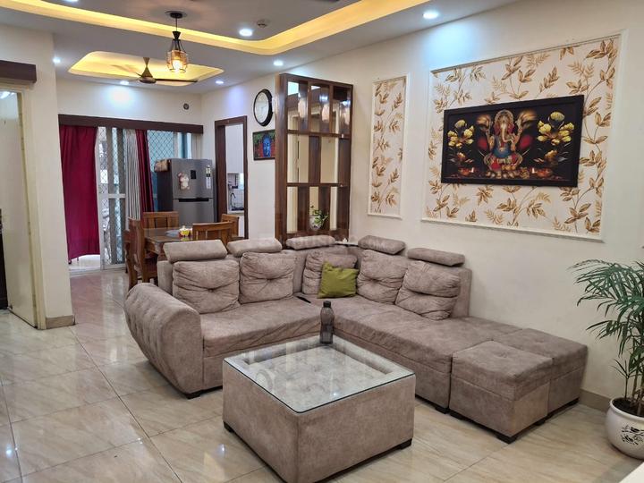 Gaurs 14th Avenue Main Image 1