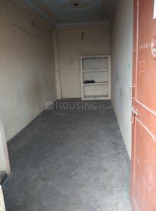Image of 200 Sq.ft 1 BHK Apartment / Flat for rent in Anand Vihar Phase 1, Nehru Nagar, Ghaziabad for Rs. 3000