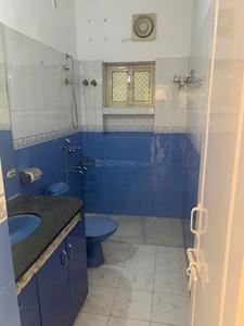 Bathroom Image of 1600 Sq.ft 4 BHK Apartment / Flat for sale in Nilgiri Apartments, Alaknanda New Delhi for Rs. 40000000