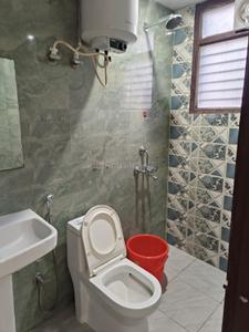 Bathroom Image of 550 Sq.ft 1 BHK Apartment / Flat for rent in Palam Vihar Extension Gurgaon for Rs. 22000