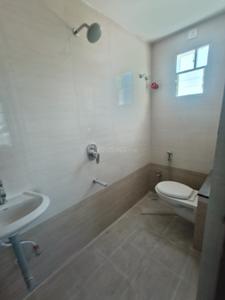Bathroom Image of 1650 Sq.ft 3 BHK Apartment / Flat for rent in Swawlambi Nagar Nagpur for Rs. 35000