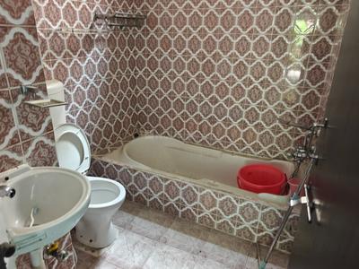 Bathroom Image of 2400 Sq.ft 3 BHK Independent House for rent in Raj Minal Residency, Ayodhya Bypass Bhopal for Rs. 29000