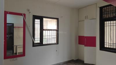 Bedroom Image of 800 Sq.ft 2 BHK Apartment / Flat for rent in Paschim Vihar New Delhi for Rs. 27412