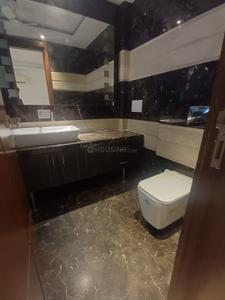 Bathroom Image of 2300 Sq.ft 4 BHK Apartment / Flat for rent in Saket New Delhi for Rs. 175000