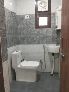 Bedroom One Image of 850 Sq.ft 2 BHK Builder Floor for rent in Mayur Vihar Phase 1 New Delhi for Rs. 27000