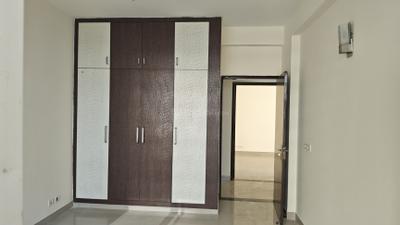 Bedroom Image of 1900 Sq.ft 3 BHK Apartment / Flat for sale in Grand Omaxe, Sector 93B Noida for Rs. 32500000