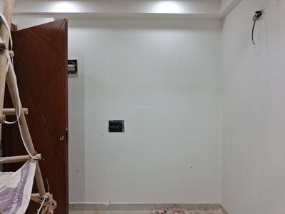 Living Room Image of 1000 Sq.ft 2 BHK Apartment / Flat for sale in Sector 72 Noida for Rs. 3700000
