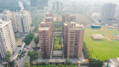 Image of 2935 Sq.ft 4 BHK Apartment / Flat for sale in Bhimrad, Surat for Rs. 15000000