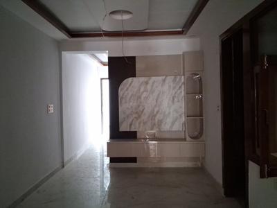 Living Room Image of 1050 Sq.ft 2 BHK Apartment / Flat for sale in Sector 104 Noida for Rs. 6700000