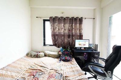 Bedroom Image of 990 Sq.ft 2 BHK Apartment / Flat for sale in Chandlodia Ahmedabad for Rs. 4500000