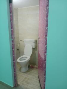 Bathroom Image of 750 Sq.ft 2 BHK Apartment / Flat for rent in Thiruvallur Chennai for Rs. 9000