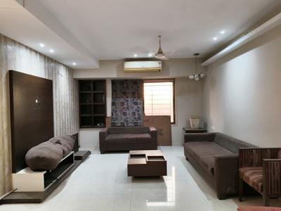 Living Room Image of 1500 Sq.ft 3 BHK Apartment / Flat for rent in Monte South Pilatus 2, Byculla Mumbai for Rs. 225000