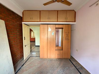 Bedroom Image of 1700 Sq.ft 3 BHK Independent House for rent in Jayamahal Bengaluru for Rs. 40000