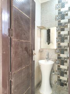 Bedroom One Image of 1050 Sq.ft 2 BHK Builder Floor for sale in Indirapuram Ghaziabad for Rs. 8500000
