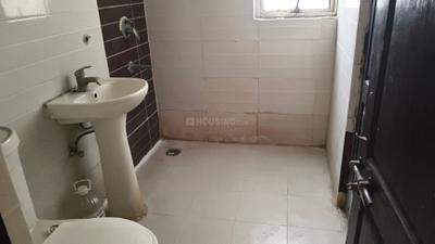 Image of 1225 Sq.ft 3 BHK Apartment / Flat for rent in Amrapali Zodiac, Sector 120, Noida for Rs. 25000